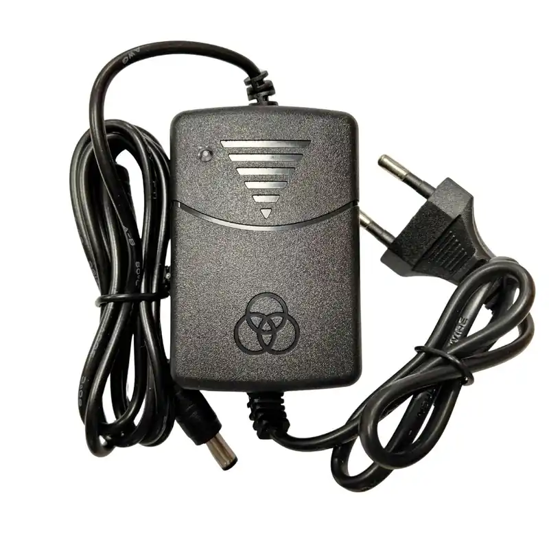 Alimentator 12V 2A cu fir, indicator led si filtru protectie, dimensiune 7.5x5x2.5cm Mai ieftin